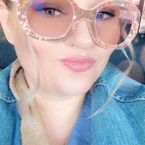 Meet your Posher, Leanne